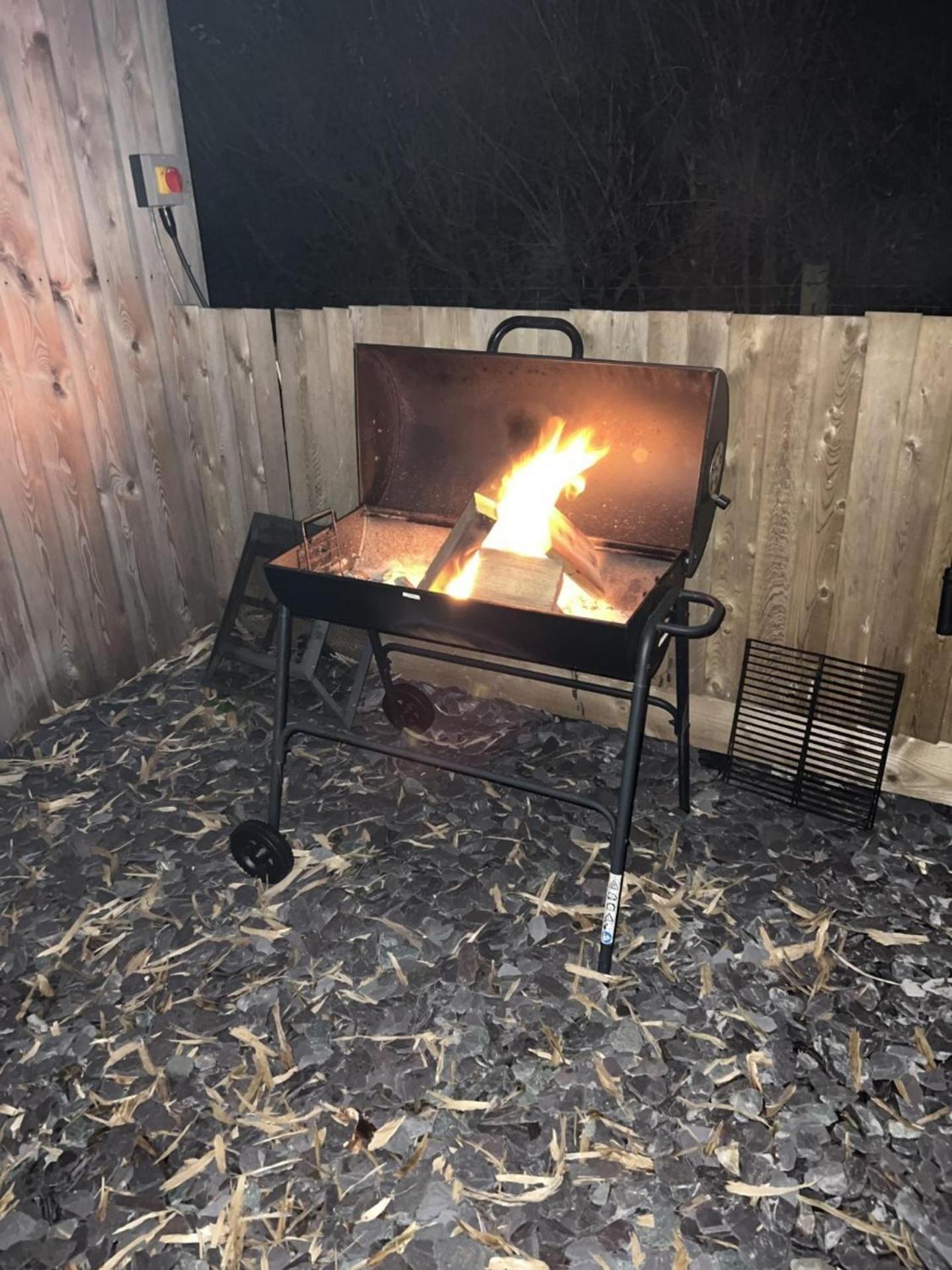 Paulton - Sleeps 2 - Petfriendly - Hottub - Garden *